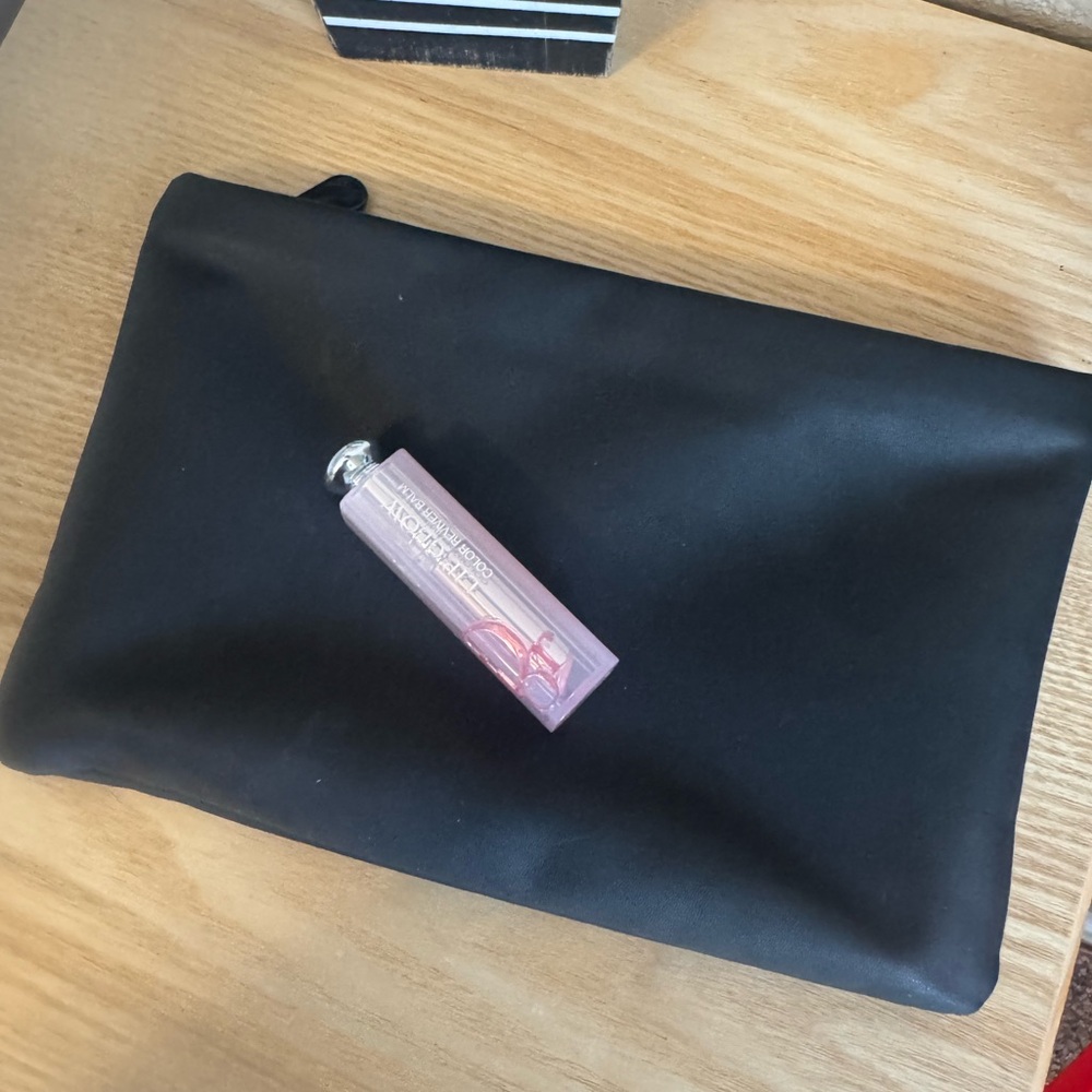 Christian Dior Pouch with Dior Addict Lip Glow - NWOT - Picture 4 of 7